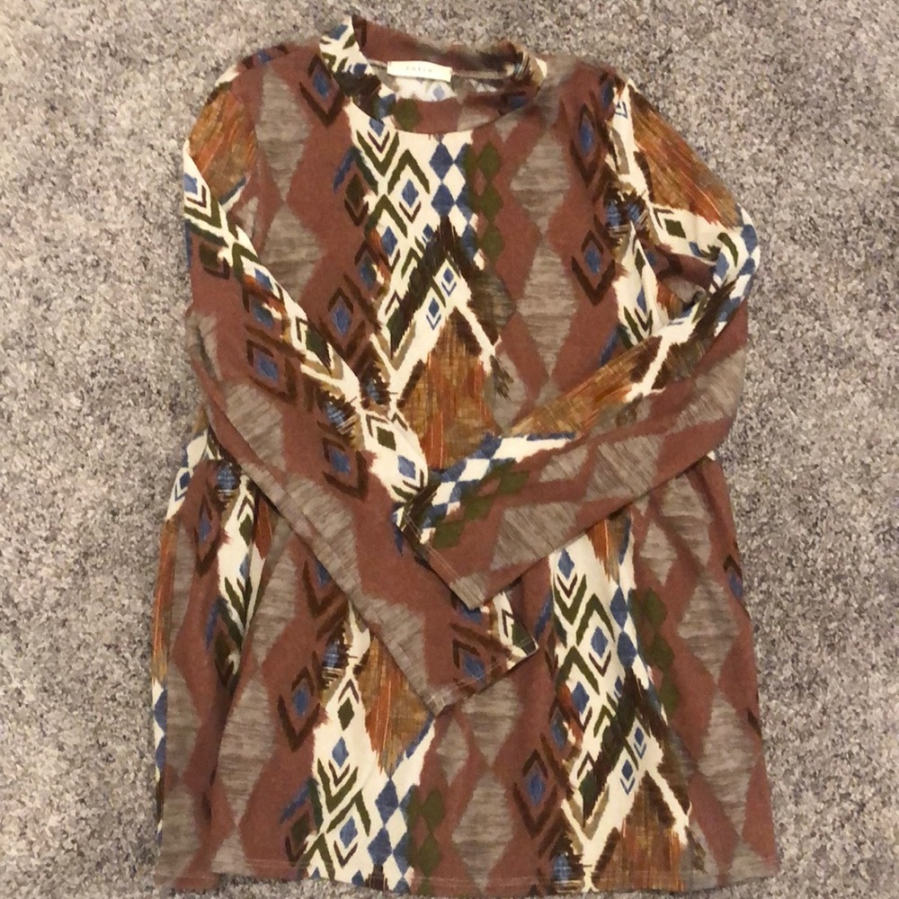 Aztec long sleeve tee-size large